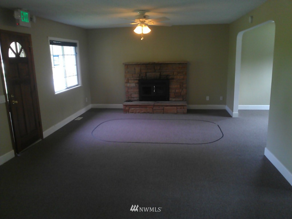 4249 Dyes Inlet Road Northwest Bremerton, WA 98312 - Photo 5 of 10 Gallery Image 5