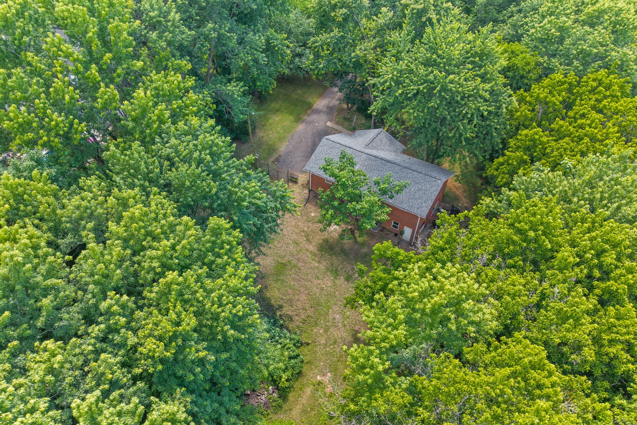 1011 Issac Clifton Road Chapmansboro, TN 37035 - Photo 27 of 34