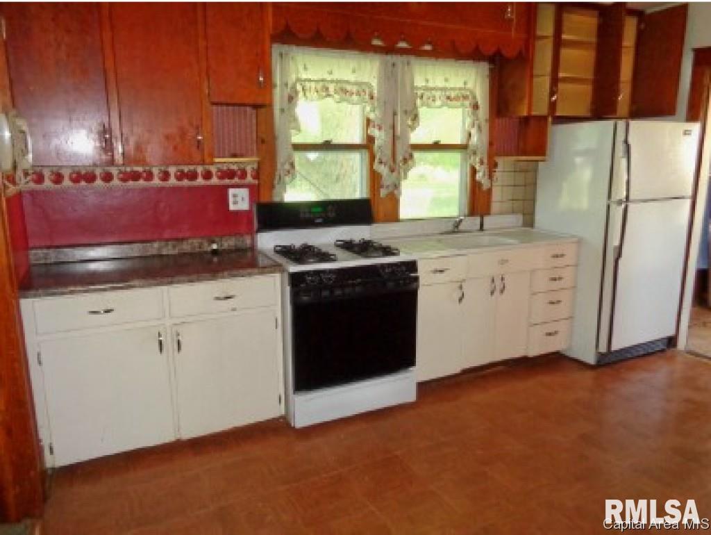 426 West Chestnut Street Oneida, IL 61467 - Photo 4 of 10 Gallery Image 4