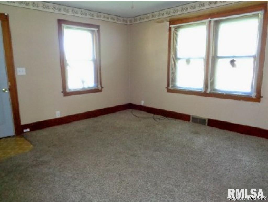 426 West Chestnut Street Oneida, IL 61467 - Photo 6 of 10 Gallery Image 6