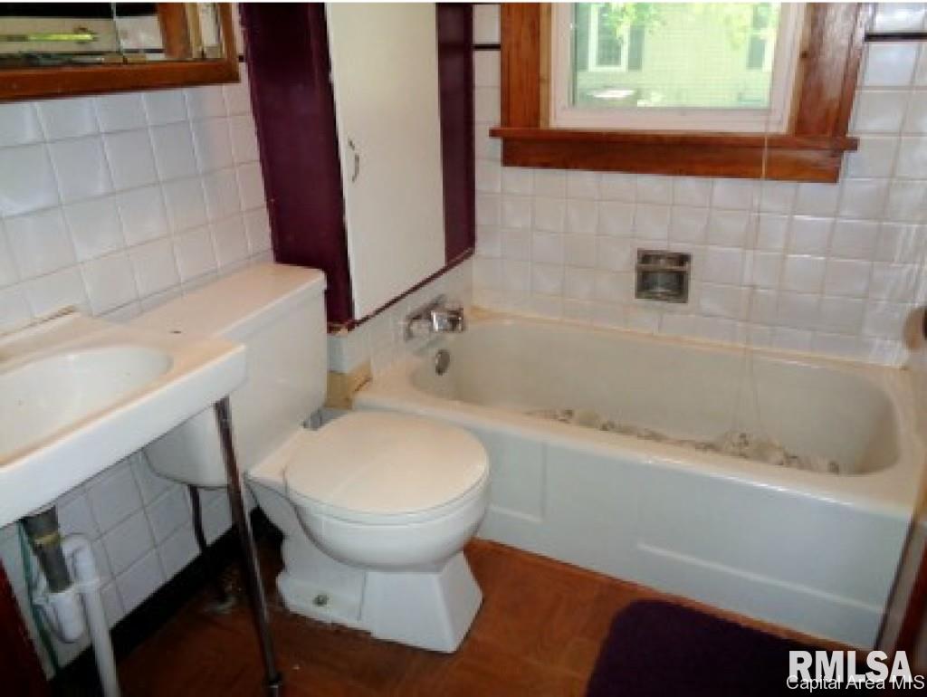 426 West Chestnut Street Oneida, IL 61467 - Photo 7 of 10 Gallery Image 7