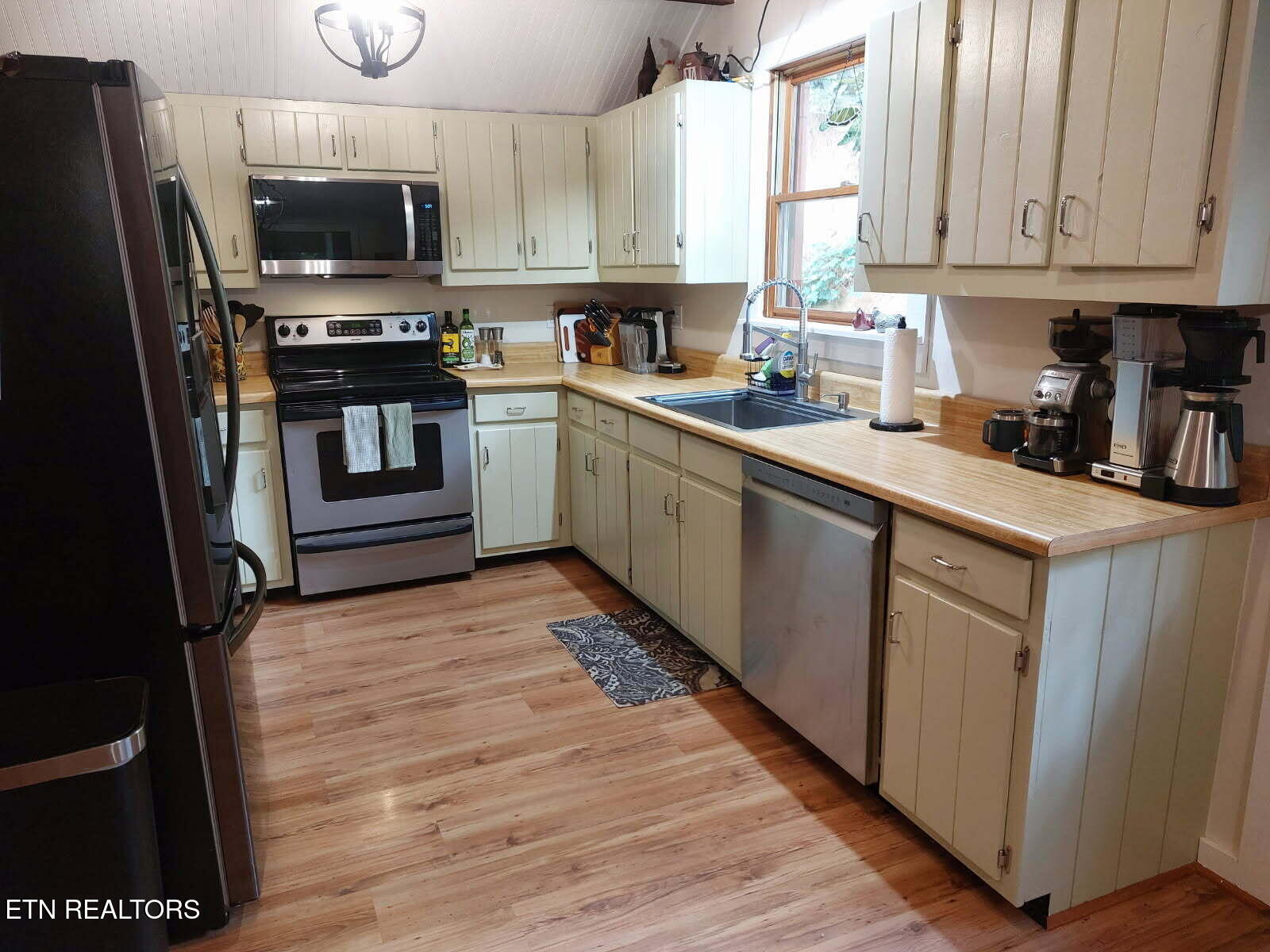 411 Rafter Road Tellico Plains, TN 37385 - Photo 15 of 34 Kitchen