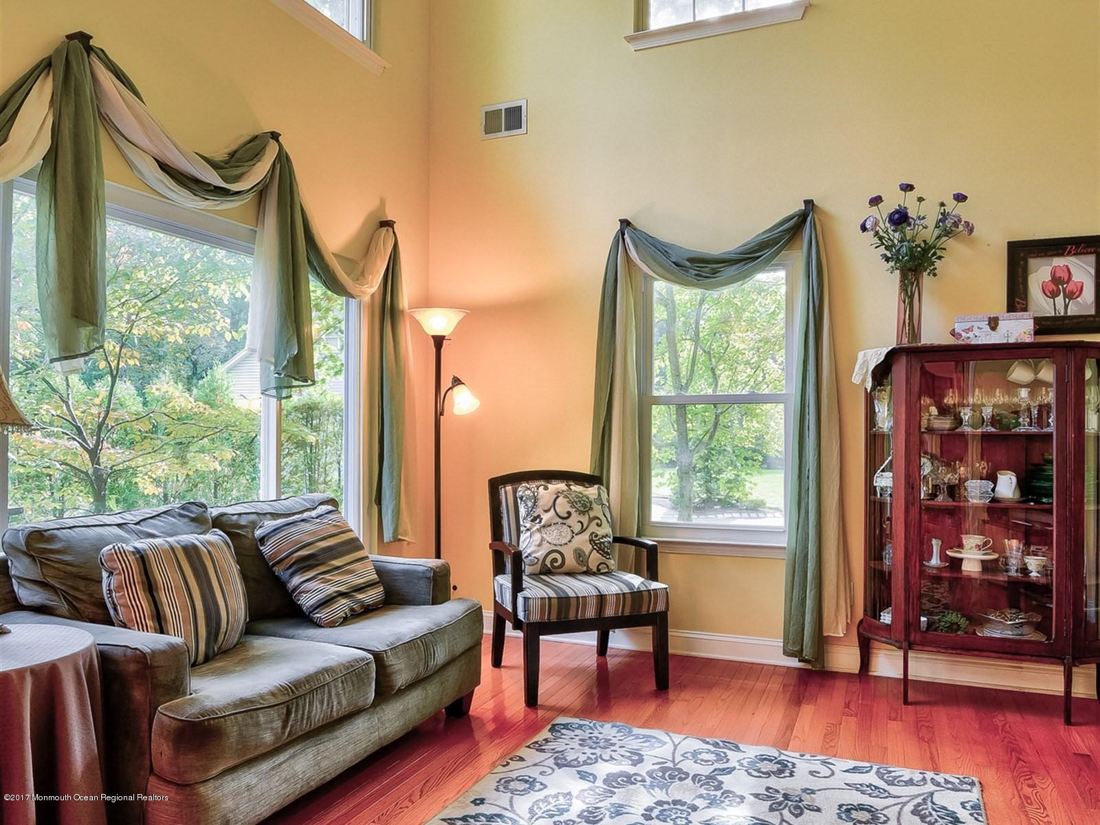 4 Shepherds Way Jackson, NJ 08527 - Photo 13 of 25 015_Family Room