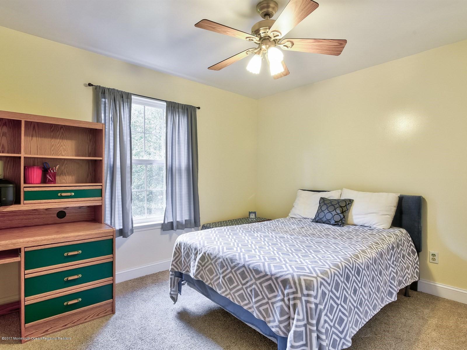 4 Shepherds Way Jackson, NJ 08527 - Photo 19 of 25 021_Bedroom