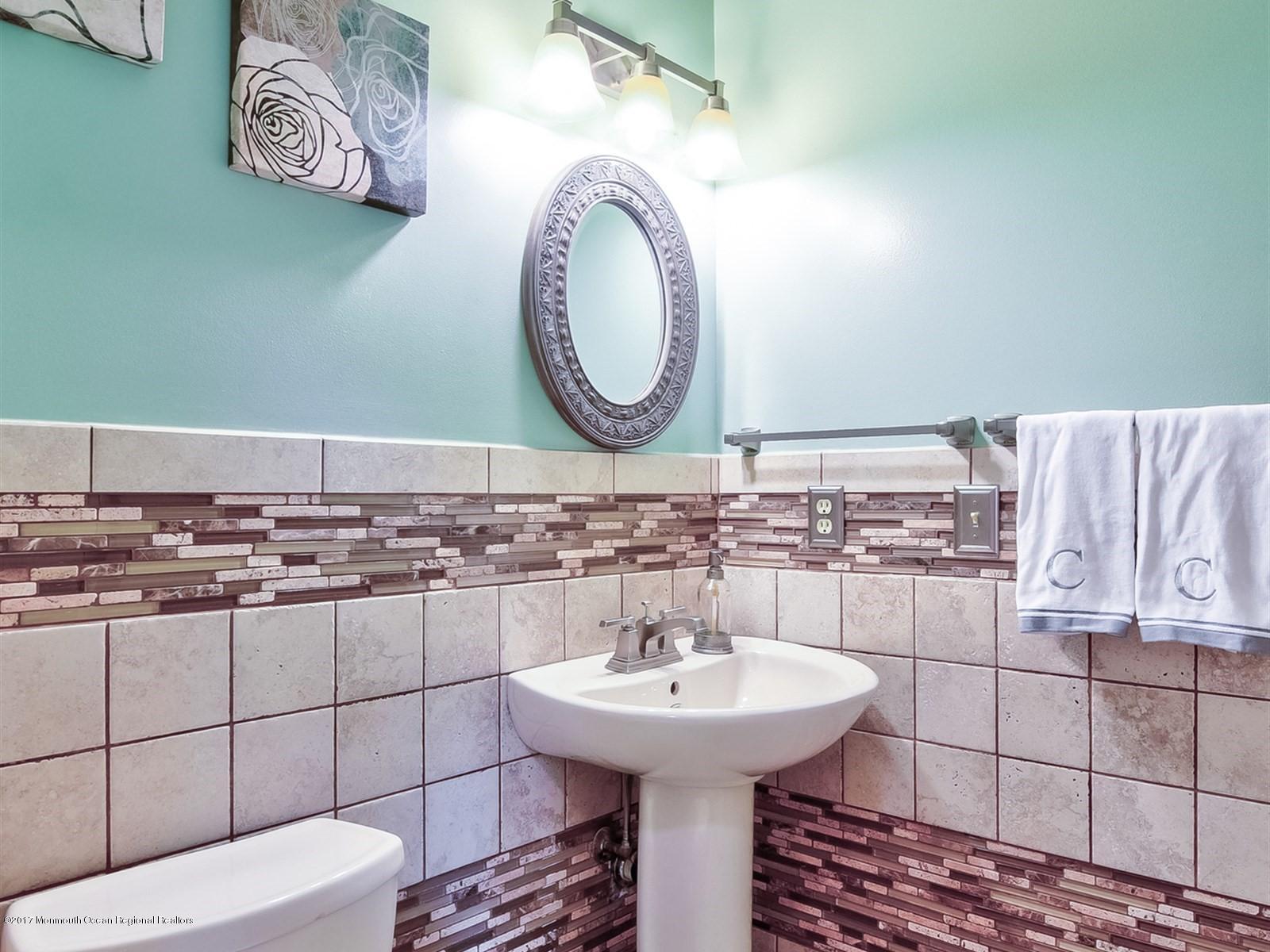 4 Shepherds Way Jackson, NJ 08527 - Photo 22 of 25 24_Bathroom