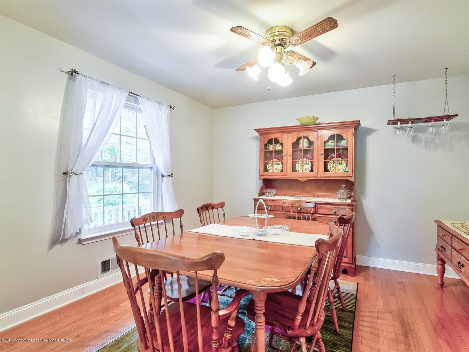 4 Shepherds Way Jackson, NJ 08527 - Photo 7 of 25 007_Dining Room