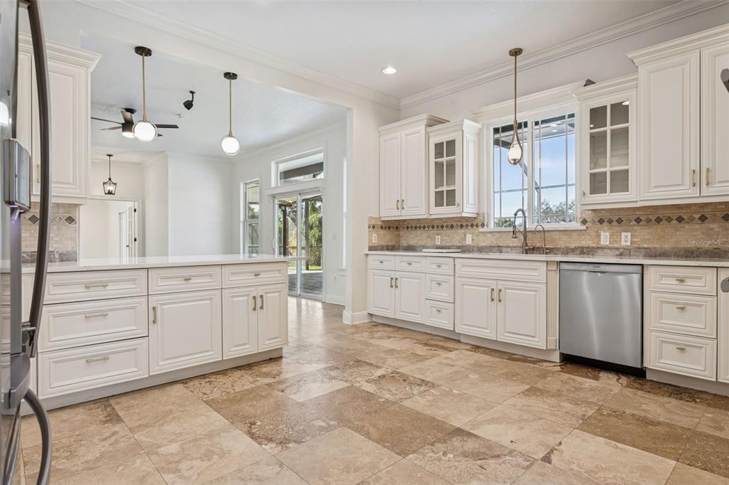 11606 Lipsey Road Tampa, FL 33618 - Photo 11 of 100