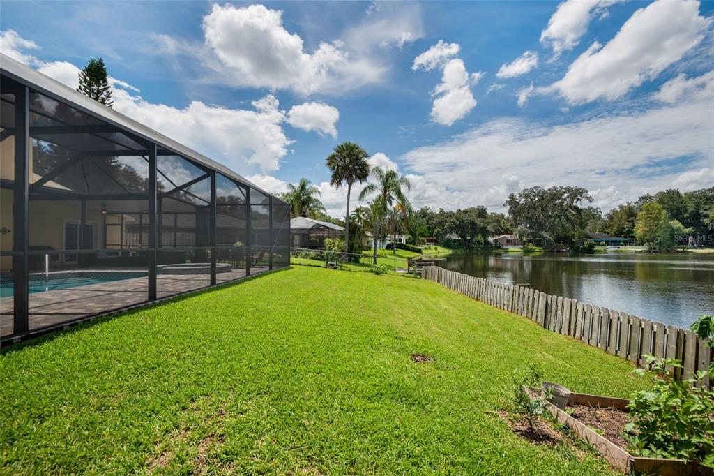 11606 Lipsey Road Tampa, FL 33618 - Photo 71 of 100 a view of a fountain in front of a house with a yard