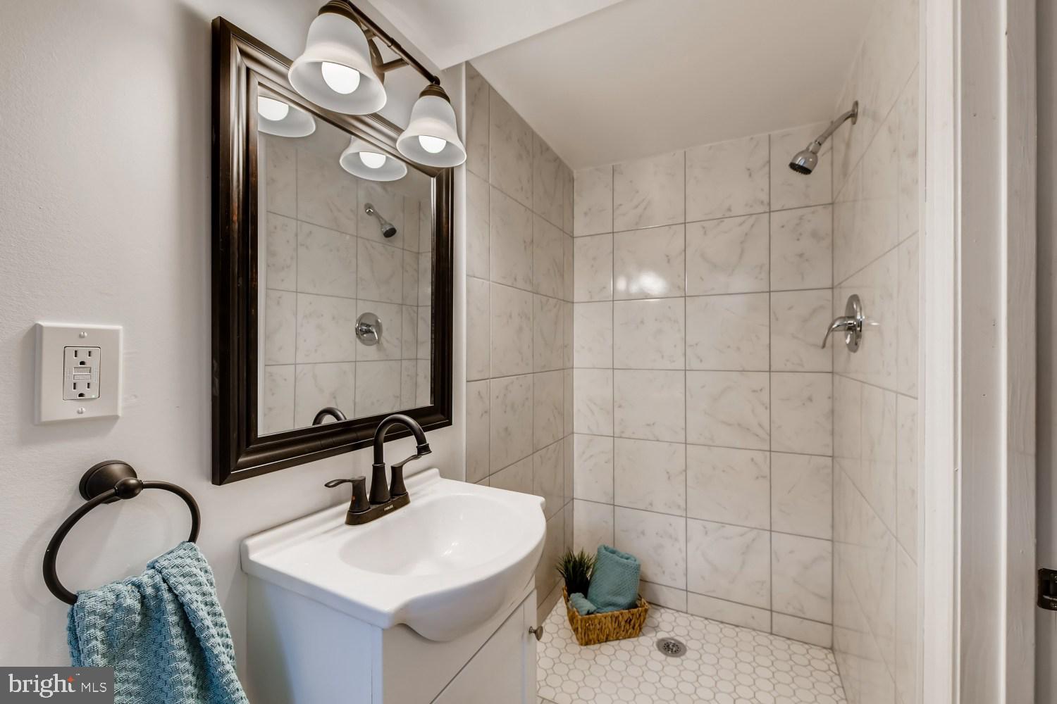 1639 Shadyside Road Baltimore, MD 21218 - Photo 20 of 25 Bathroom