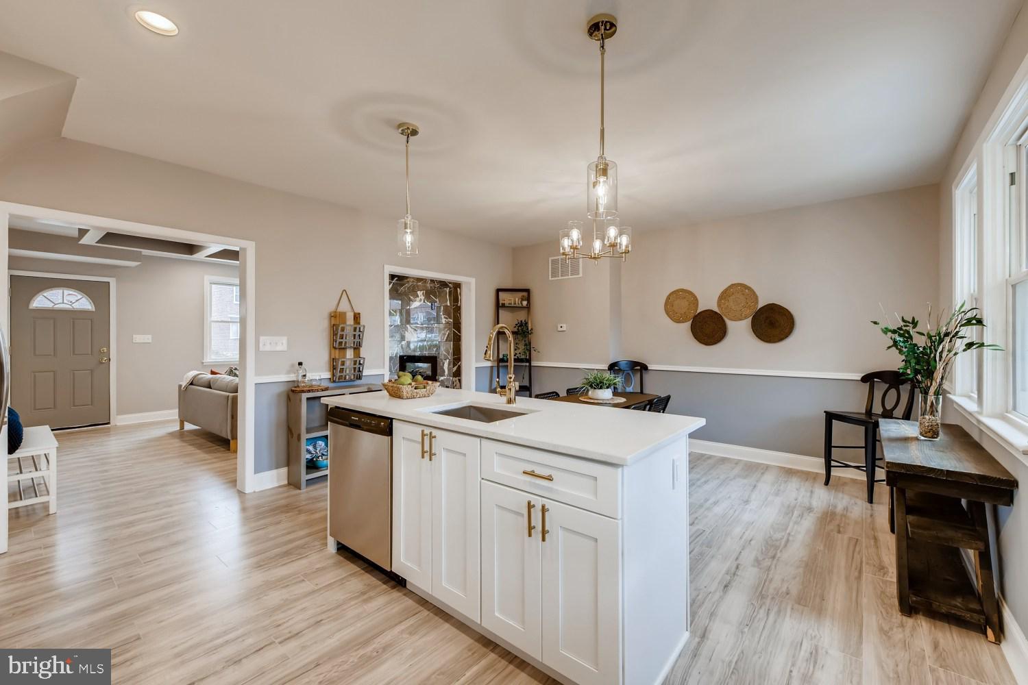 1639 Shadyside Road Baltimore, MD 21218 - Photo 9 of 25 Eat in kitchen