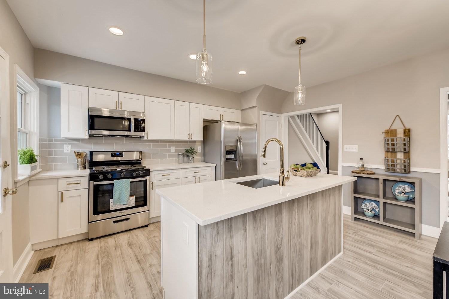 1639 Shadyside Road Baltimore, MD 21218 - Photo 10 of 25 Eat in kitchen