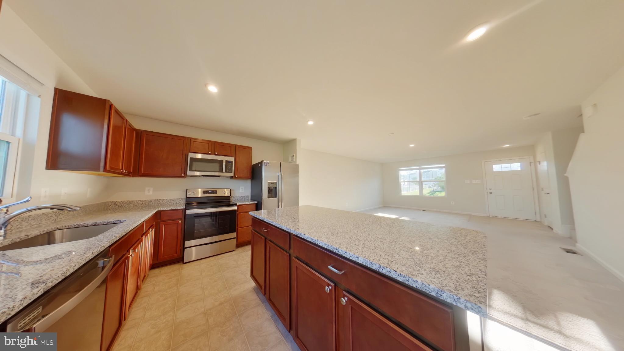 15 Singleton Way Martinsburg, WV 25403 - Photo 2 of 16