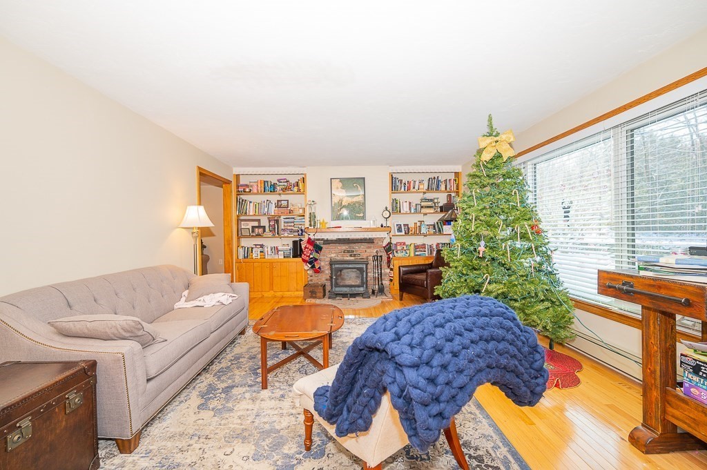 49 Oxford Road Charlton, MA 01507 - Photo 11 of 30