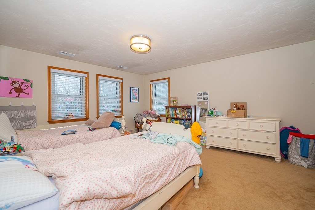 49 Oxford Road Charlton, MA 01507 - Photo 18 of 30