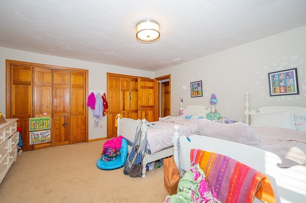 49 Oxford Road Charlton, MA 01507 - Photo 19 of 30