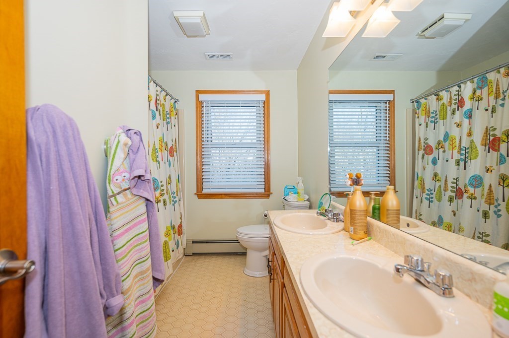 49 Oxford Road Charlton, MA 01507 - Photo 20 of 30
