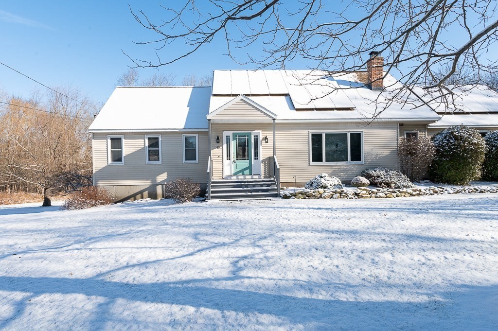 49 Oxford Road Charlton, MA 01507 - Photo 2 of 30