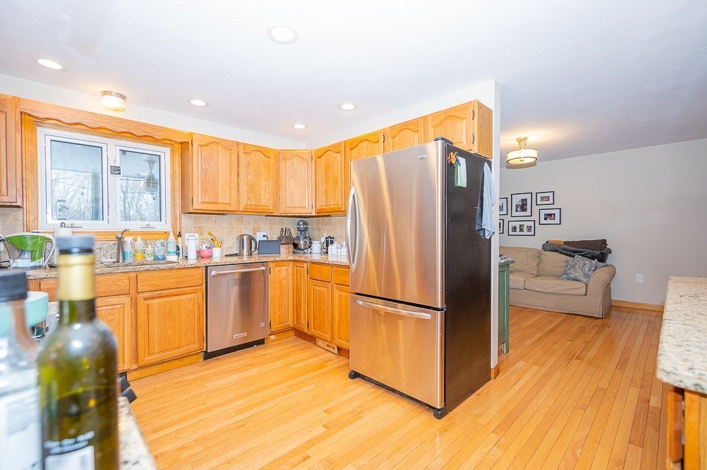 49 Oxford Road Charlton, MA 01507 - Photo 6 of 30