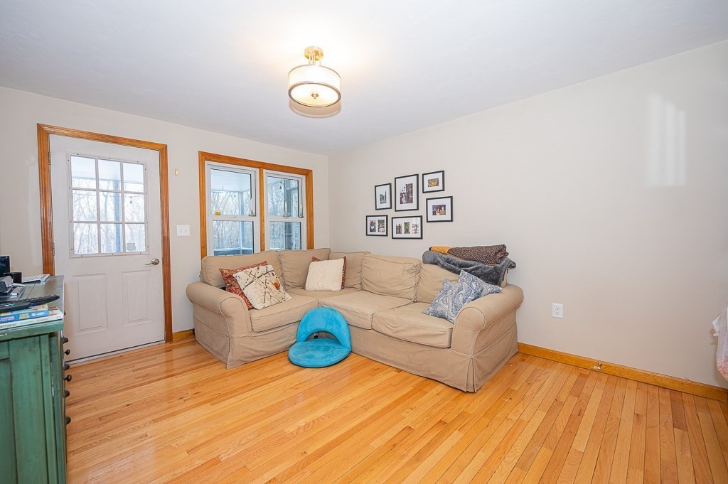 49 Oxford Road Charlton, MA 01507 - Photo 9 of 30