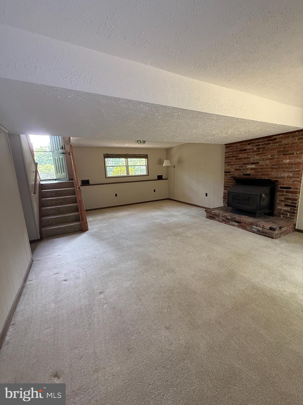 1354 Moyer Road Annapolis, MD 21403 - Photo 21 of 37 Family room