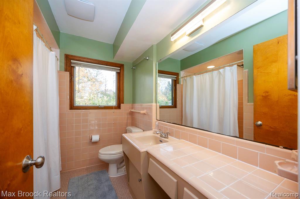 32773 Haverford Road Franklin, MI 48025 - Photo 16 of 29