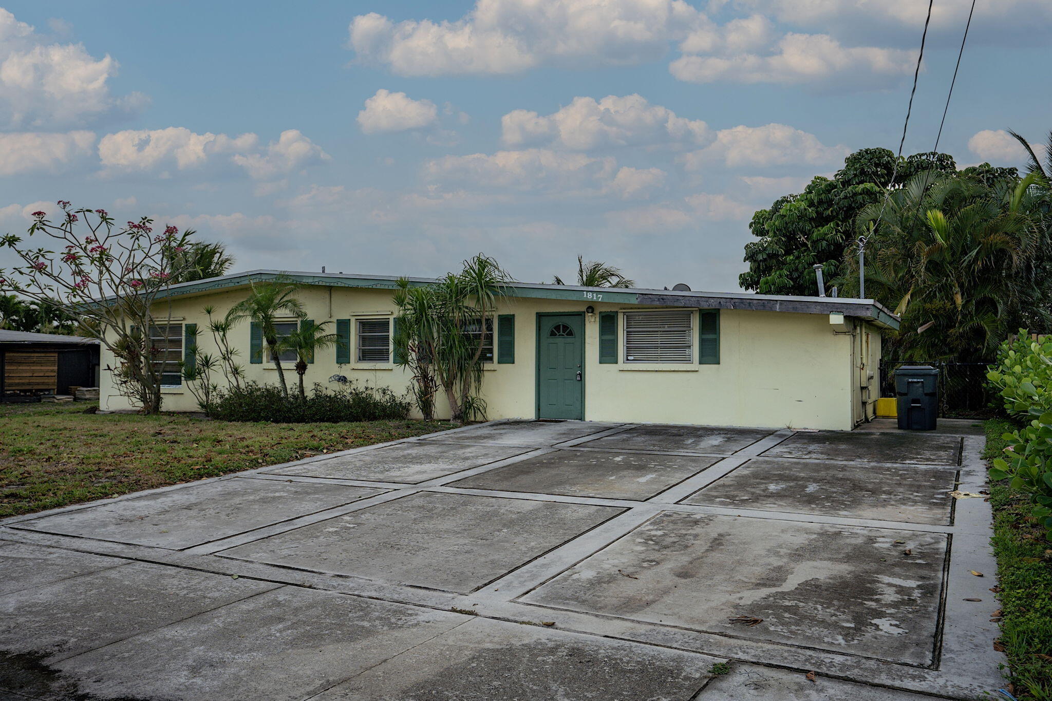 1817 High Ridge Road Lake Worth, FL 33461 - Photo 13 of 16 13-web-or-mls-1817 -013