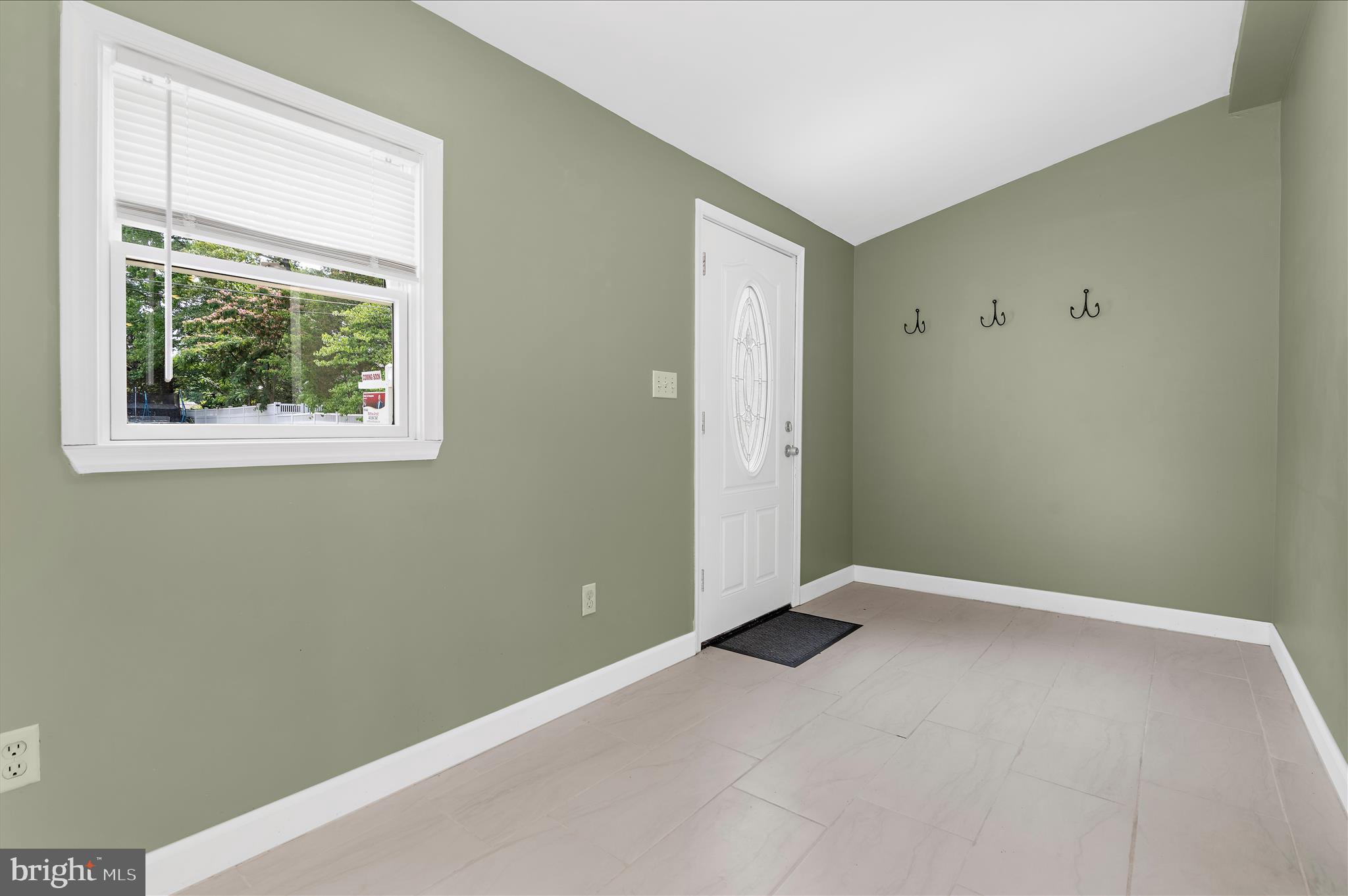 1906 Ridgeville Road Edgewater, MD 21037 - Photo 4 of 35