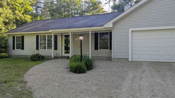 $379,700 | 35 Walker Hill Road, Ossipee, NH 03864