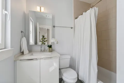 $525,000 | 1144 West 17th Street, Houston, TX 77008