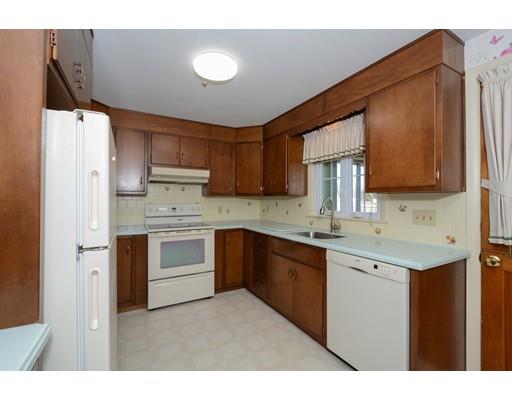 63 Edgewood Road Shrewsbury, MA 01545 - Photo 14 of 27 Gallery Image 14