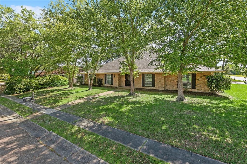 607 Rue Cannes Hammond, LA 70403 - Photo 2 of 20 Gallery Image 2