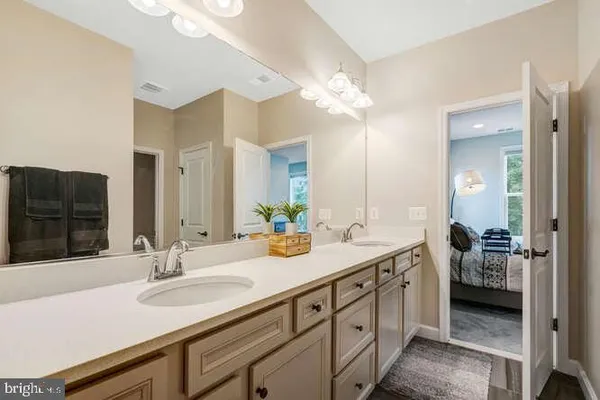 $5,250 | 12258 Sessile Commons, Fairfax, VA 22030