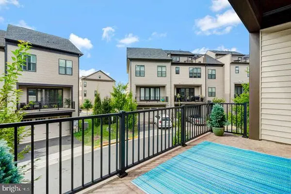 $5,250 | 12258 Sessile Commons, Fairfax, VA 22030