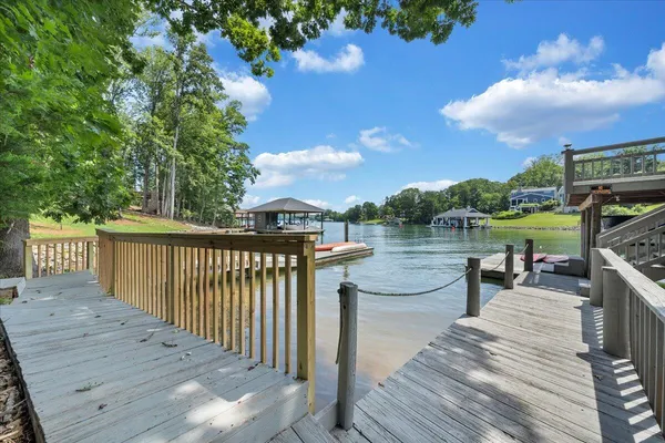 $1,349,900 | 428 Anchor Drive, Moneta, VA 24121