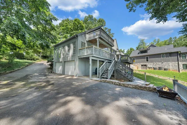 $1,349,900 | 428 Anchor Drive, Moneta, VA 24121