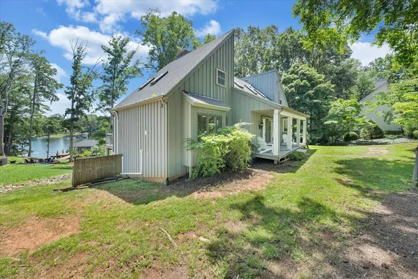 $1,349,900 | 428 Anchor Drive, Moneta, VA 24121