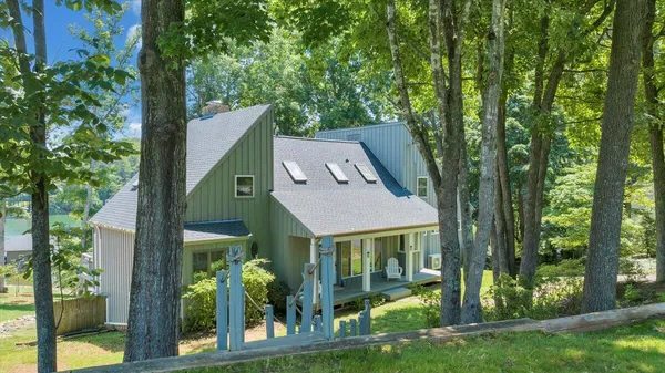 $1,349,900 | 428 Anchor Drive, Moneta, VA 24121