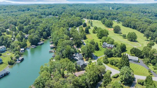 $1,349,900 | 428 Anchor Drive, Moneta, VA 24121