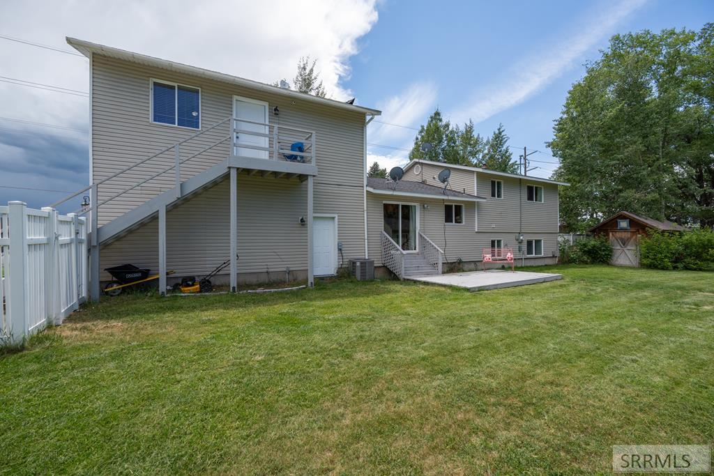 202 West 3rd South Sugar City, ID 83448 - Photo 8 of 52