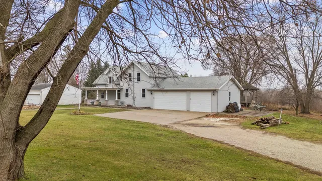 $369,900 | 815 Fredonia Avenue, Fredonia, WI 53021