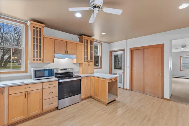 $369,900 | 815 Fredonia Avenue, Fredonia, WI 53021