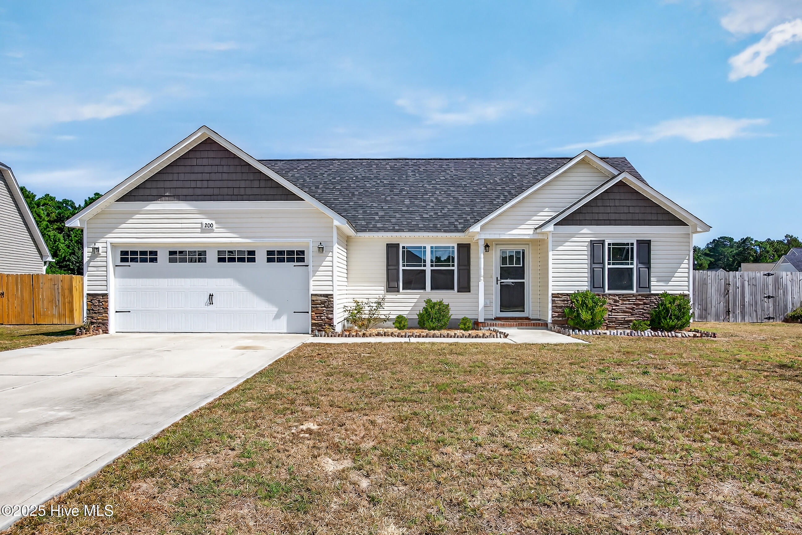200 Tappi Terrace Hubert, NC 28539 - Photo 1 of 18 01 (21)
