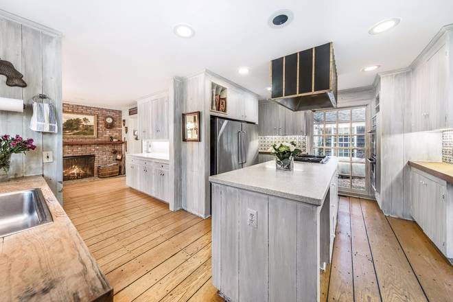 267 Three Mile Harbor Road East Hampton, NY 11937 - Photo 13 of 28 Gallery Image 13