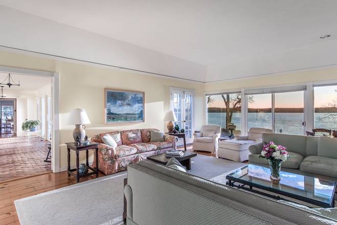 267 Three Mile Harbor Road East Hampton, NY 11937 - Photo 15 of 28 Gallery Image 15