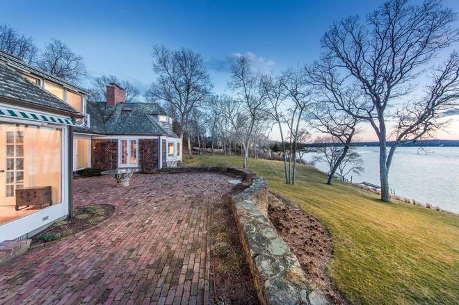 267 Three Mile Harbor Road East Hampton, NY 11937 - Photo 3 of 28 Gallery Image 3