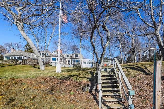 267 Three Mile Harbor Road East Hampton, NY 11937 - Photo 6 of 28 Gallery Image 6