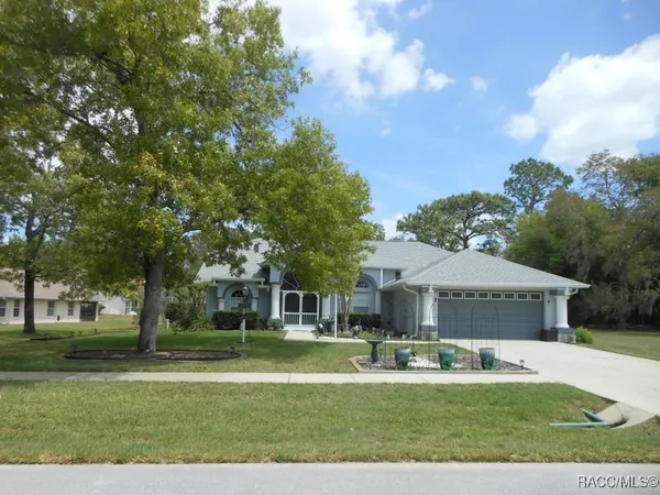 $315,000 | 141 West Forest Oak Place, Beverly Hills, FL 34465
