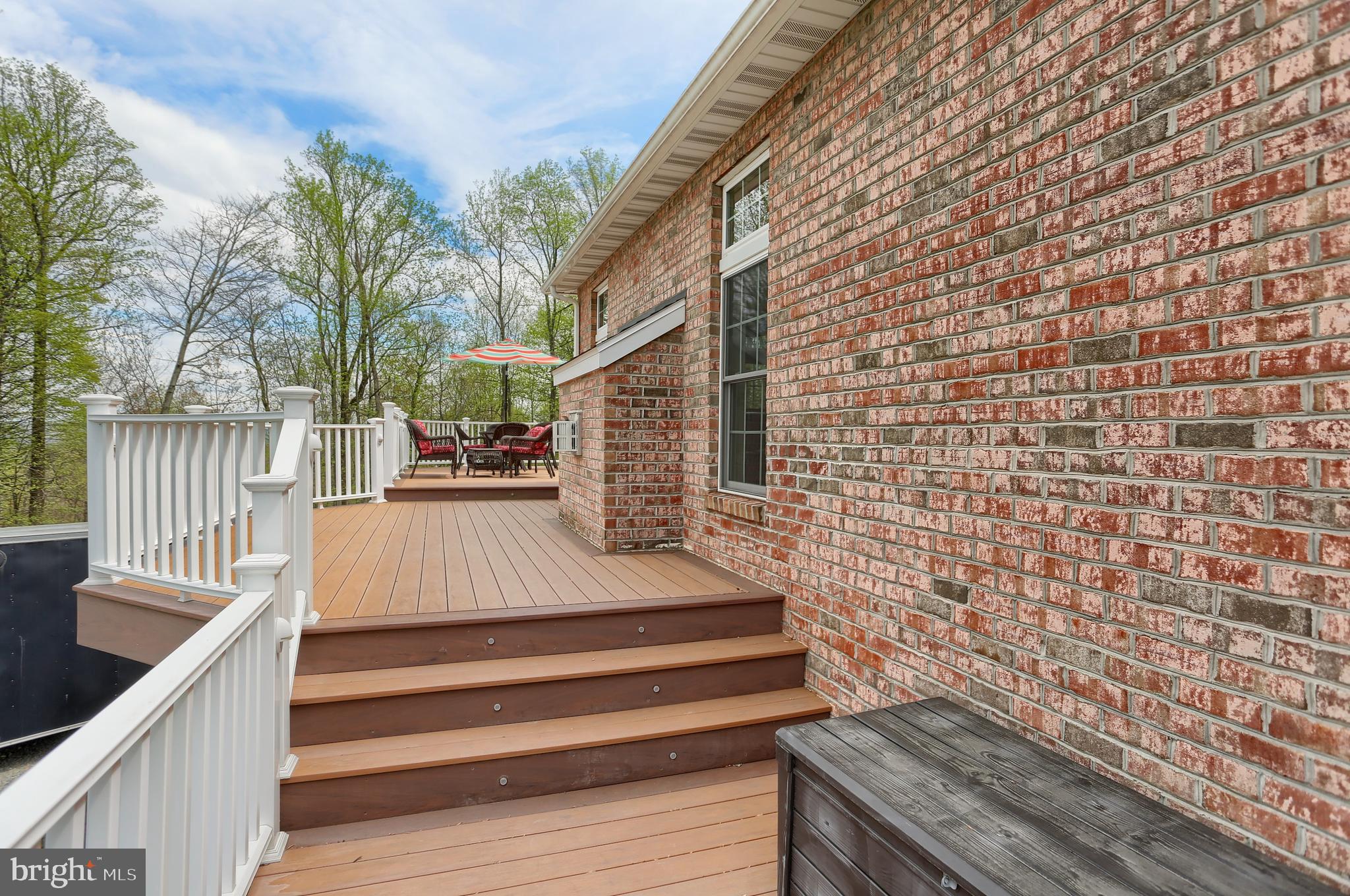 162 Overlook Road Morgantown, PA 19543 - Photo 36 of 52 Access Deck From Side