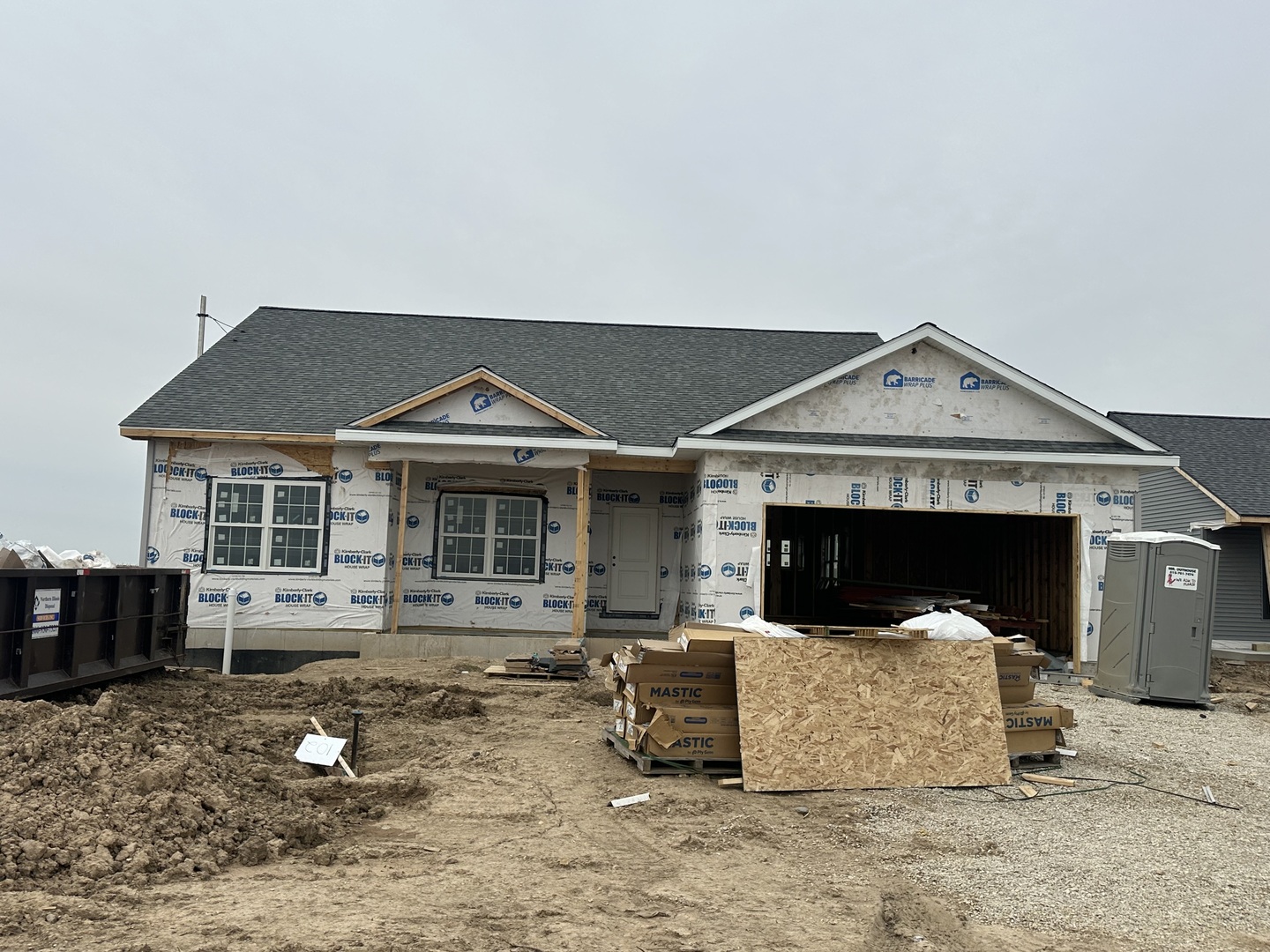 643 South Regulators Street Rochelle, IL 61068 - Photo 2 of 3 a front view of a house with a yard