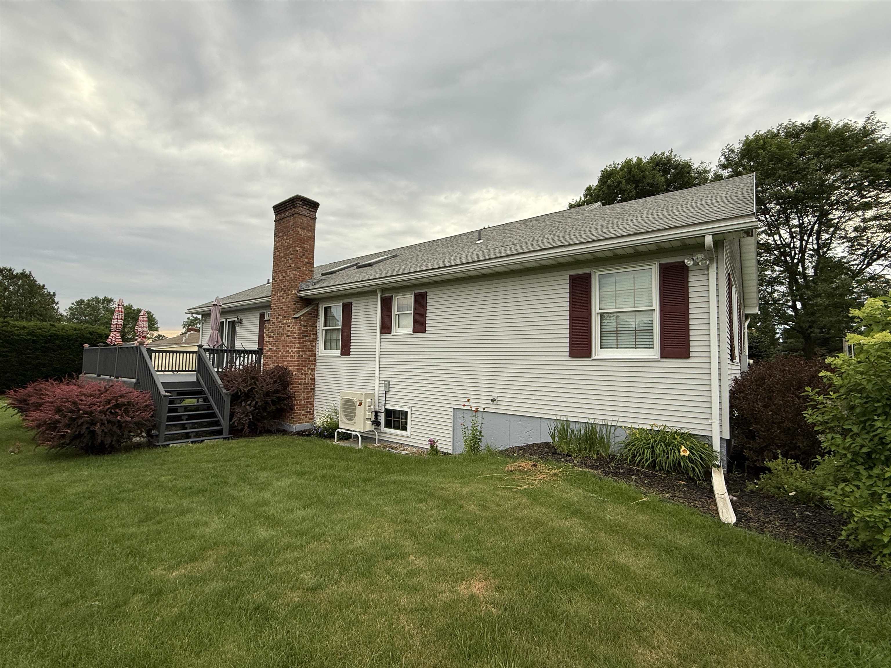 4 Lyman Avenue Rutland, VT 05701 - Photo 6 of 26